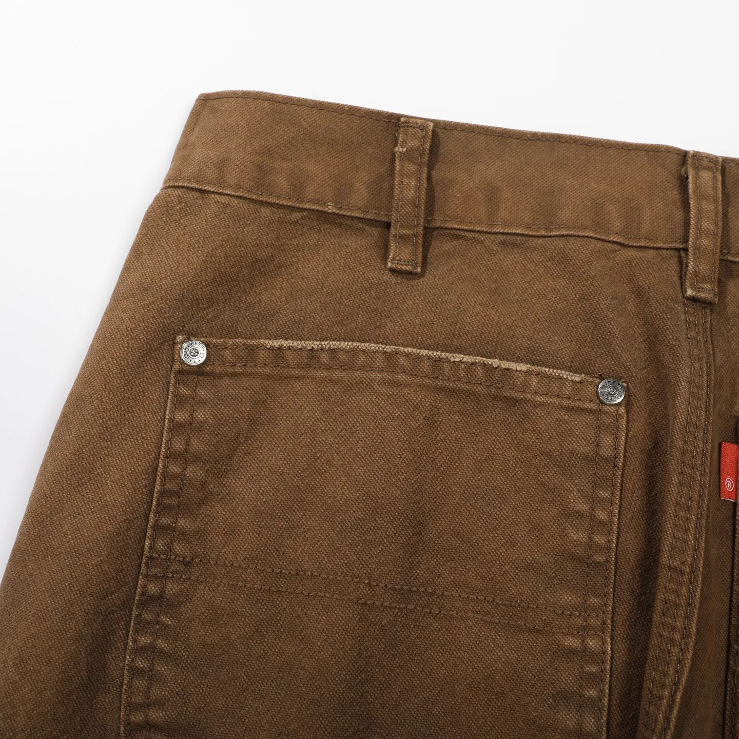 P300 Chrome Hearts Chrome Hearts Brown Logging Purple Multi-Leather Jeans Multi-leather Label Work Jeans CH Jeans All need to be washed and then disassembled and hand-stitched with sheepskin cross leather and then spliced together to complete. The whole process is too complicated to describe. About Chrome Hearts This is an extremely luxurious fashion brand that can also be called the aristocrat of the high street. It has always been an exclusive brand for some hipsters or the rich second generation. Compared with ordinary high streets, it is more luxurious and noble. Compared with luxury brands, it has a more fashionable personality. It has always been a brand that I have a special liking for. Color: Brown Size: 28 30 32 34 36